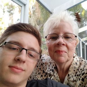 Meet your Posher, Joyce